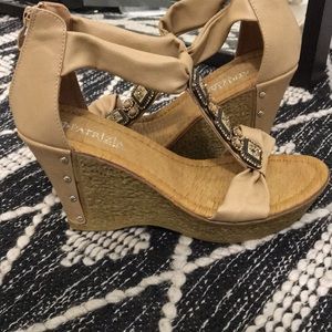 New Never used Boho Wedges / Platforms Size 9